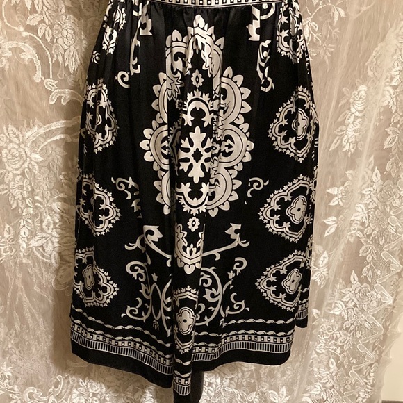 EUC White House Black Market 100% Silk Strapless Women’s Dress Size 0 - Picture 2 of 10